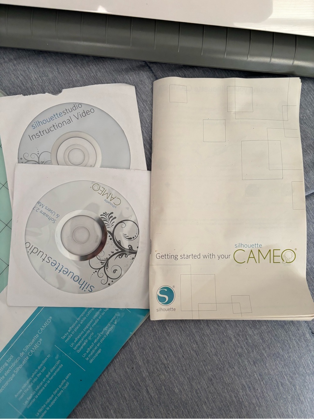 Silhouette Cameo 1 Instruction Guides & Software Discs – White, Teal